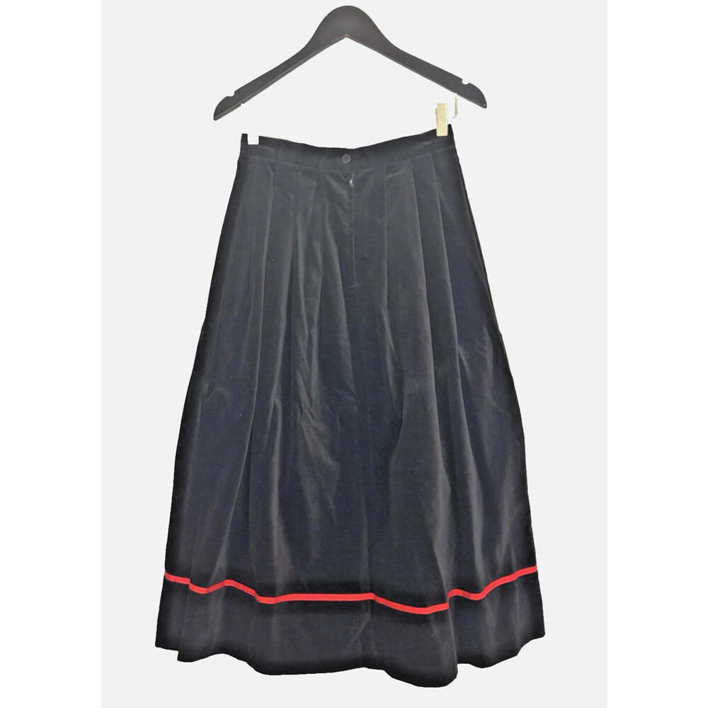Vtg 90's Susan Bristol Black Velvet A-Line Skirt Red Rose Embroidery Sz 8 EUC - Picture 3 of 4